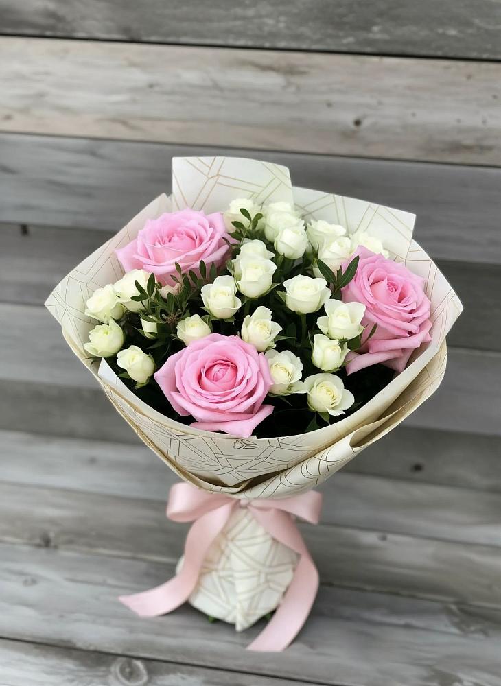 Букет цветов из: Розы в Кировской