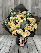Букет цветов из:  Розы и Лизиантусы #REPLACE_PRED# Кировской