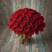 Букет 55 Красных роз Фридом #REPLACE_PRED# Кировской
