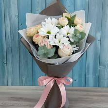 Букет цветов из:  Хризантемы и Розы в Кировской