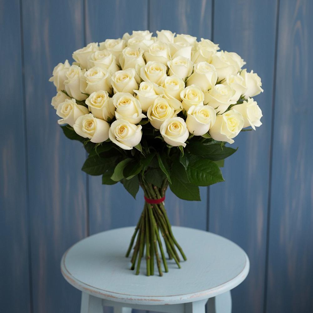 Букет 51 Белая роза Эдлесс Лав в Кировской