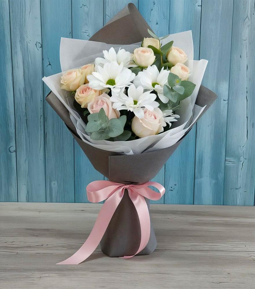 Букет цветов из: Хризантемы и Розы в Кировской