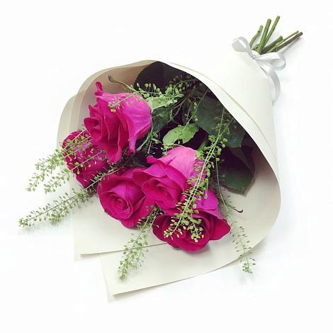 Букет цветов из: Розы в Кировской