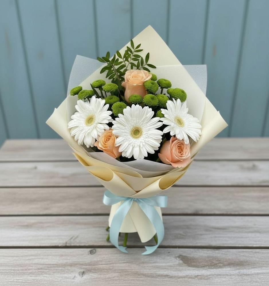 Букет цветов из: Герберы, Розы и Хризантемы в Кировской