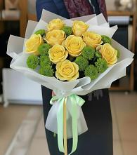 Букет цветов из:  Хризантемы и Розы в Кировской