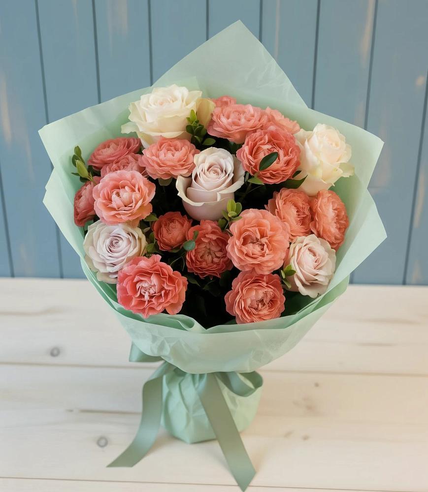 Букет цветов из: Розы в Кировской