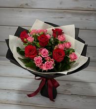 Букет цветов из:  Розы в Кировской