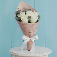 Букет цветов из:  Розы в Кировской