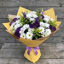 Букет цветов из:  Ирисы, Хризантемы и Ромашки в Кировской