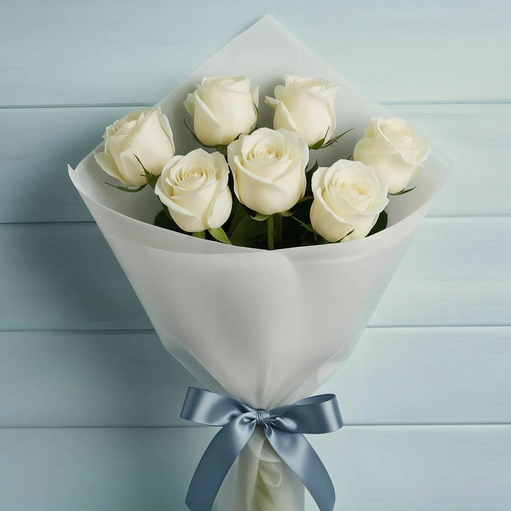 Букет 7 Белых роз Эдлесс Лав в Кировской